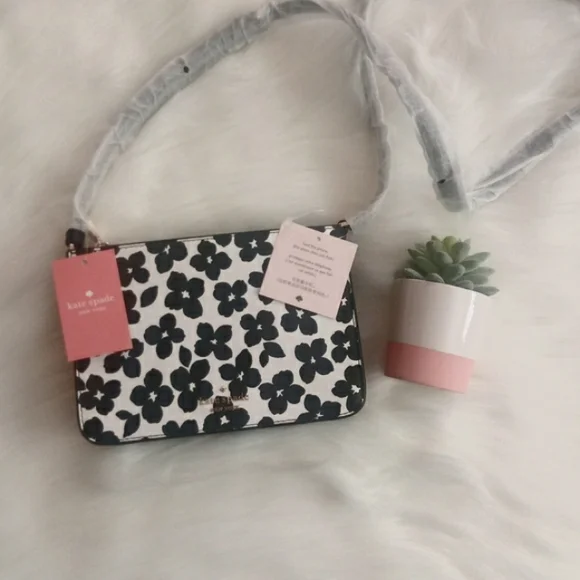 ♠NWT♠ Kate Spade Darcy Small Slim Black and White Floral Crossbody Bag - Picture 1 of 15